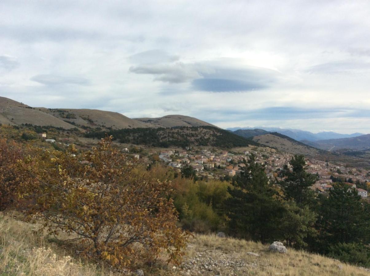 Da Sciuri Case Vacanza Barisciano Bagian luar foto