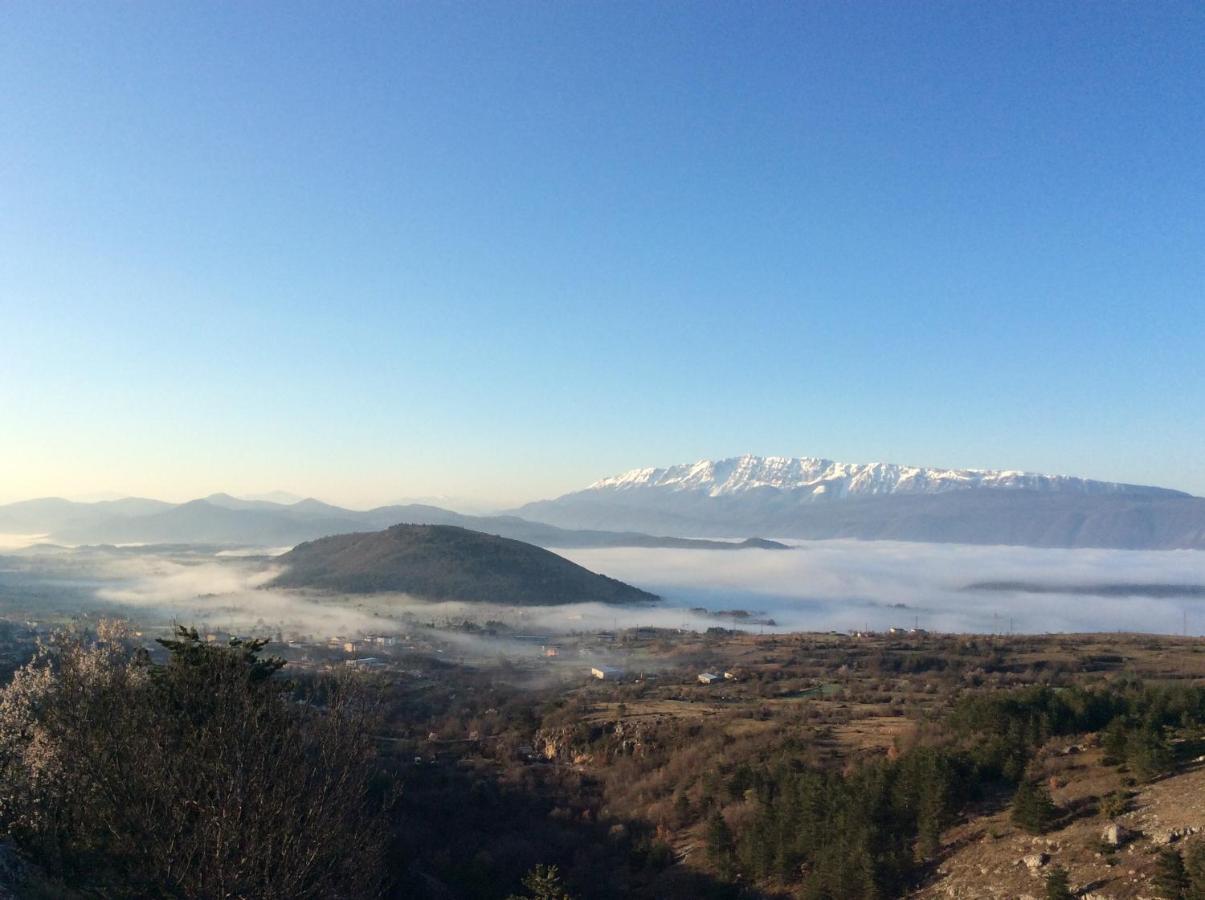 Da Sciuri Case Vacanza Barisciano Bagian luar foto
