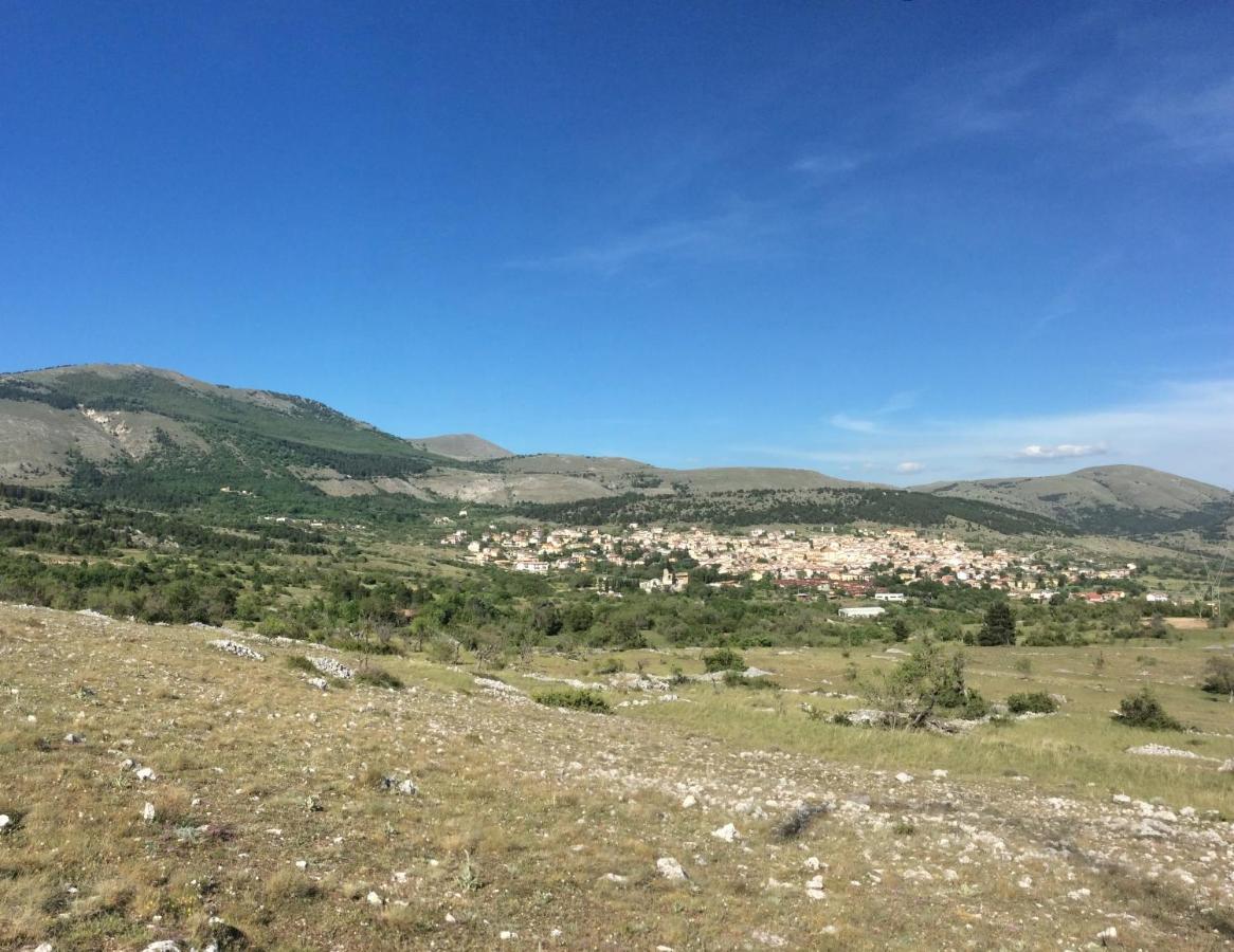 Da Sciuri Case Vacanza Barisciano Bagian luar foto