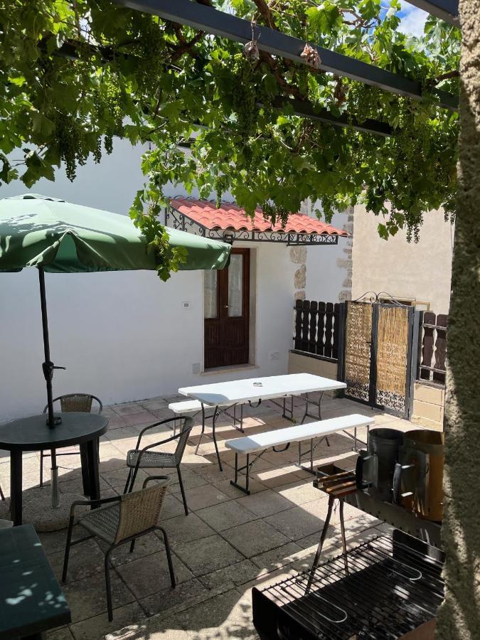Da Sciuri Case Vacanza Barisciano Bagian luar foto