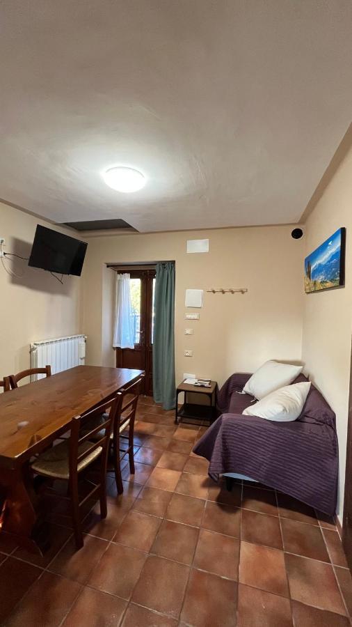 Da Sciuri Case Vacanza Barisciano Bagian luar foto