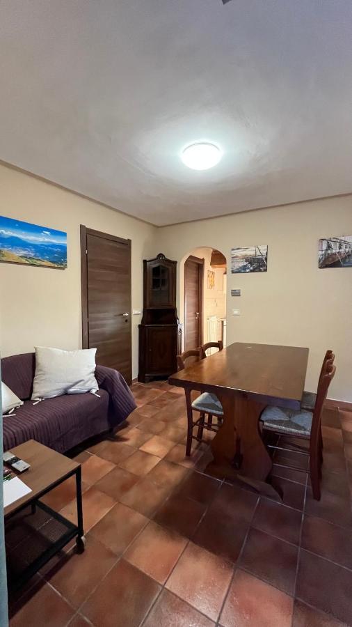 Da Sciuri Case Vacanza Barisciano Bagian luar foto